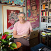 Así es el piso de Boris Izaguirre: muy chic y lleno de color