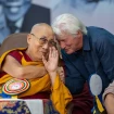 Dalai Lama por sus 90 años con Richard Gere