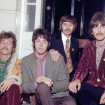 John Lennon (izquierda), Paul McCartney, Ringo Starr y George Harrison en su etapa más «hippy».