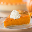 No podrás resistirte a esta tarta de calabaza, un postre americano típico del otoño.