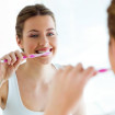 Descubre cómo puedes mejorar tu salud bucodental cuidando de tus encías.
