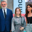 Pablo Carbonell con su hija, Mafalda y su mujer, María, que ha creado una empresa que se dedica a la inclusión de personas con discapacidad dentro del mundo del cine y la televisión.
