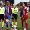 A sus 32 años, no sólo ha formado parte de un equipo arbitral en la Primera División masculina, también estará en el europeo femenino de julio en Inglaterra