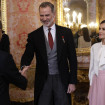 Hassan Ghashghavi saludando al rey Felipe VI
