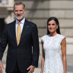 Los Reyes han recibido con honores al presidente de Colombia y a su esposa en el Palacio Rea