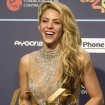 Shakira en el photocall de los premios 40 principales.