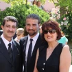 Mario Biondo en su boda en una imagen con sus padres.