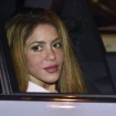 Shakira en coche una imagen de EP.