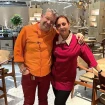 Alberto Chicote posando abrazado a su mujer Inma Núñez.