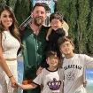 Leo Messi con su esposa Antonella y sus hijos.