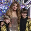 Shakira en una imagen de photocall con sus hijos Milan y Sasha.