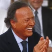 Julio Iglesias.