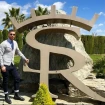 Sergio Ramos, en la entrada de su finca de Sevilla. Foto: www.yeguadasr4.com.