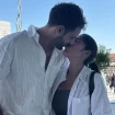 Isa Pantoja y Asraf dándose un beso