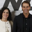 Rafa Nadal y Xisca Perelló en un photocall en el Museo del Traje de Madrid en octubre 2023