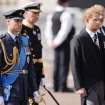 Guillermo y Harry en el funeral por la reina Isabel II, el año pasado. Su relación, entonces, ya estaba rota.