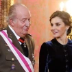 Juan Carlos I y la reina Letizia juntos y sonrientes