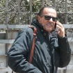 Julián Muñoz, hablando por teléfono.