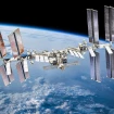 Imagen de la Estación Espacial Internacional orbitando la Tierra.