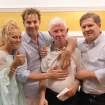 David Bisbal con su padre y sus hermanos.
