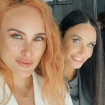 Rumer Willis con su madre, Demi Moore, en una imagen de redes