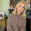 Carmen Lomana en una imagen en su casa subida a redes