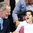 Felipe VI visitando el Centro de Educación Especial Purísima Concepción de Granada.