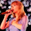 Taylor Swift cantando