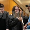 Antonio Banderas con su hija, Stella del Carmen, y su yerno, Alex Gruszynski.