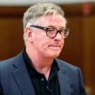 Alec Baldwin durante un juicio.