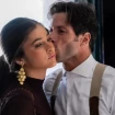 Canales Rivera con su hija Carmela.