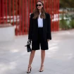 Pantalones cortos de mujer con cintura alta y tela ligera para verano