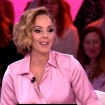 Rocío Carrasco en una imagen en un plató de TV vestida de rosa.