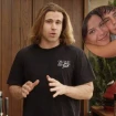 Daniel Sancho, y al lado, una imagen junto a su madre, Silvia Bronchalo, cuando era pequeño