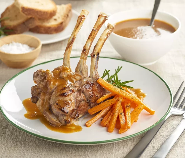 Carré de cordero al horno