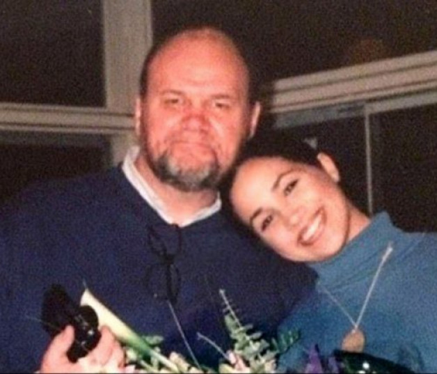 Meghan de jovencita, con su padre, Thomas Markle.