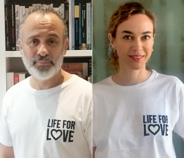 El actor Javier Gutiérrez se ha sumado sin dudarlo a esta iniciativa. Marta Hazas con la camiseta solidaria.