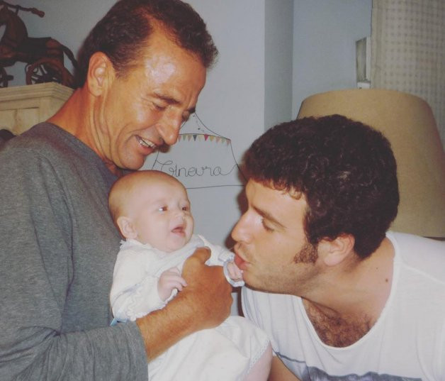 Álex con su padre, Alessandro Lequio, y su hermana, Ginevra.