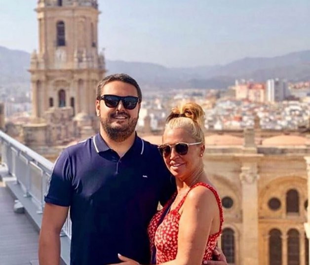 Belén Estaban y su marido Miguel Marcos durante uno de sus viajes. 