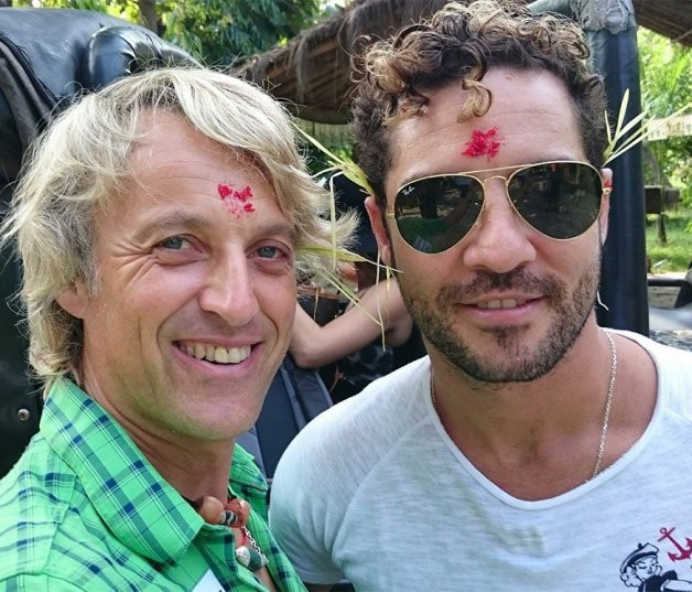 Bisbal y Calleja forjaron su amistad a raíz de un viaje que hicieron a Nepal.