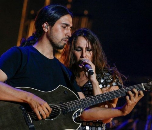 Malú suele presumir de hermano guitarrista en sus redes sociales.