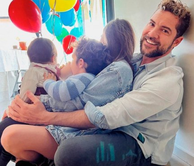 Bisbal ha viajado a México en compañía de sus hijos pequeños y de Rosanna Zanetti.