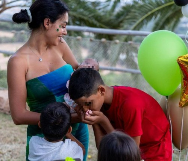 Georgina Rodríguez y Cristiano Jr compartieron un momento muy tierno juntos (@georginagio).