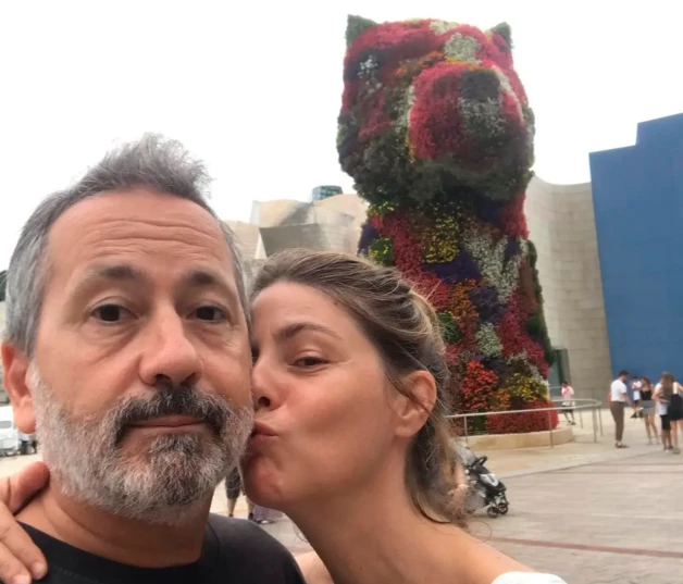 Manuela Velasco con su pareja