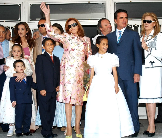 Rocio Jurado, Ortega Cano y su hija Gloria Camila en la celebración de su primera comunión junto a José Fernando, Rocío Carrasco, Rocío Flores y David Flores.