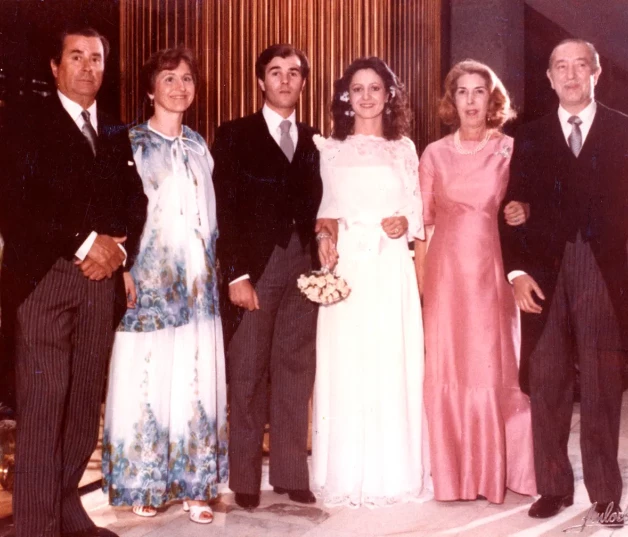Foto de la boda de Myriam de la Sierra, hija de los marqueses de Urquijo, con el presunto futuro asesino de sus padres, en 1978.