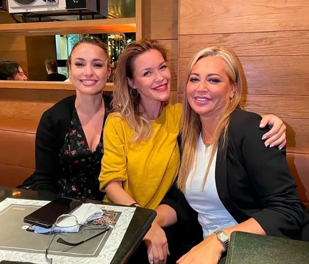 Belén Esteban con Natalia Verbeke y María Esteve