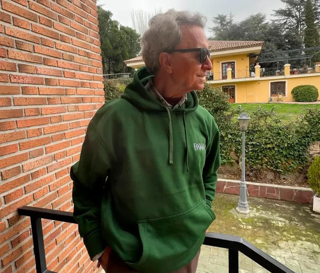 José Ortega Cano con una sudadera de la marca.