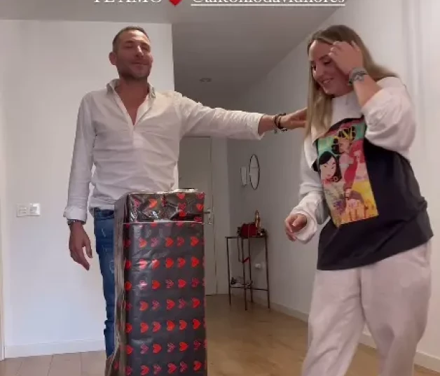 Antonio David, celebrando su cumpleaños con sus 3 hijos.