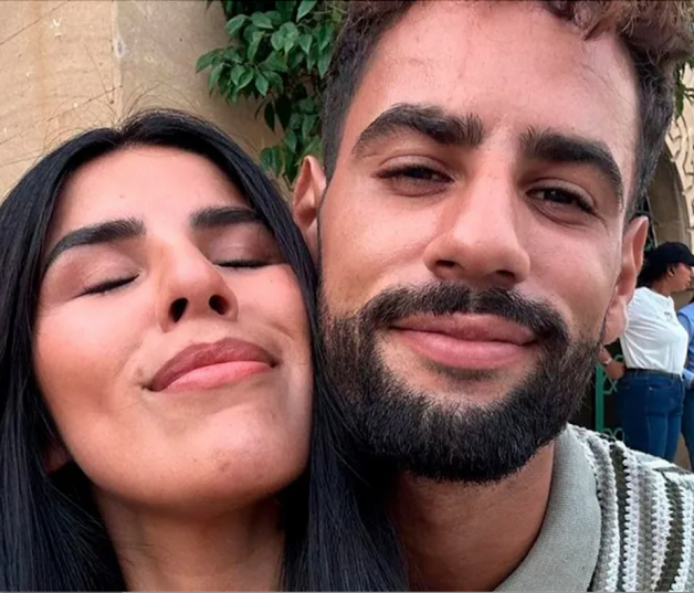 Isa Pantoja y Asraf Beno disfrutan de su primer viaje con su hijo Cairo en Marruecos